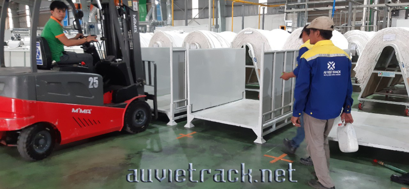 pallet xếp chồng